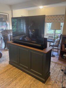 TV LIFT CABINET FOR LOUNGE