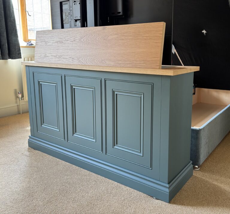 Tv lift cabinet ‘in frame’